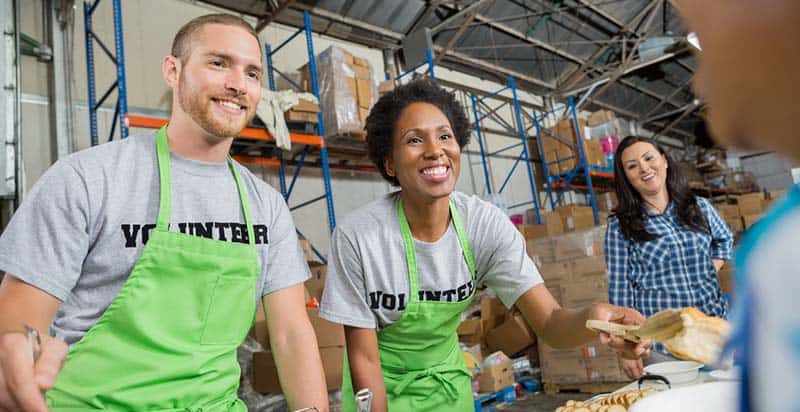 How to Connect with Your Community by Volunteering